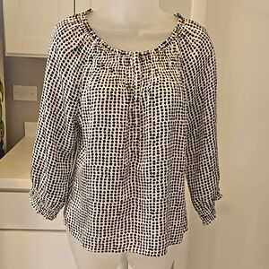 Chicos Blouse White with Black Dots Hidden Front Snaps 3/4 Electric Sleeve Sz. 0